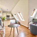 Guestready -- Rooftop Maisonette In Folie-Mericout