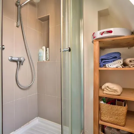 Guestready -- Rooftop Maisonette In Folie-mericout Apartment